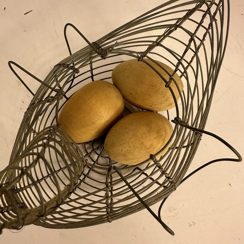 VTG Wire Egg Basket Hen Chicken Bird Metal Handles Farm Homestead 7